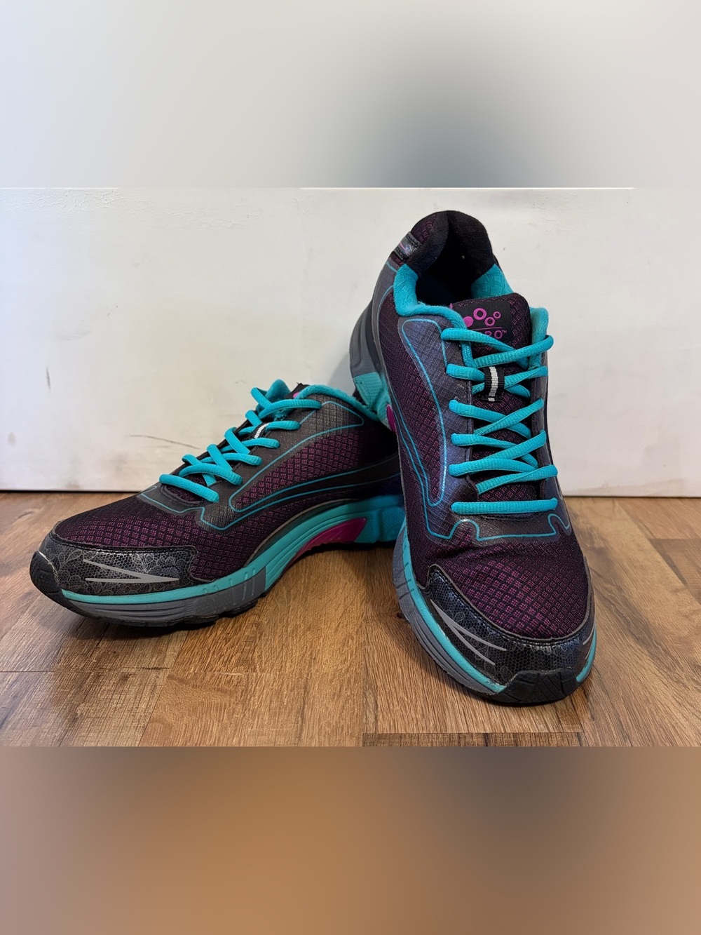 Abeo Ryssa Vibram Sole Athletic Running Walking Sneakers Women's 11 Black Teal